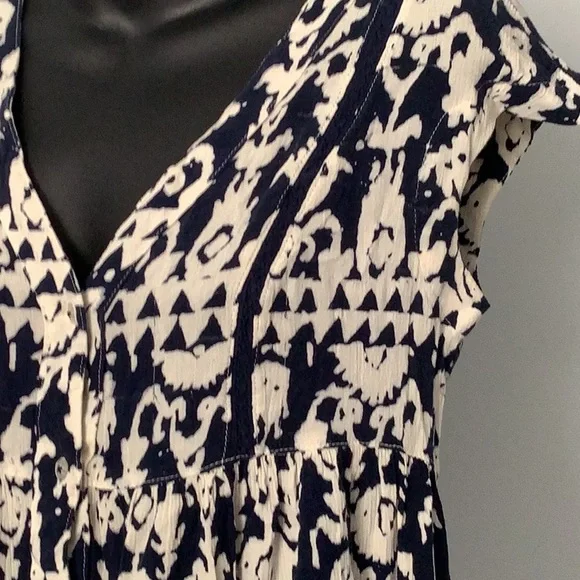 ANTHROPOLOGIE- Vanessa Virginia Top - Picture 7 of 10